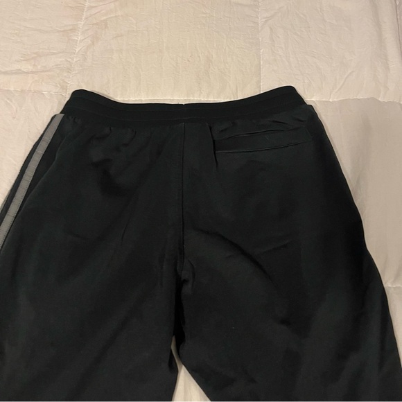 Adidas - Picture 4 of 4